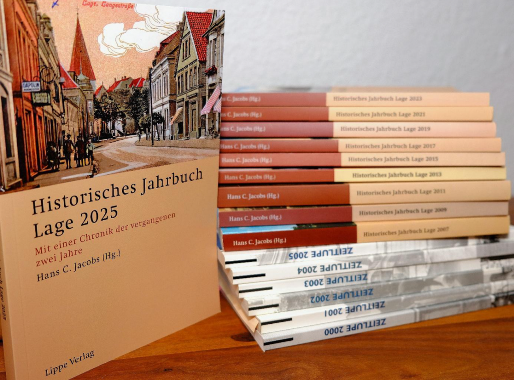 Der Jubiläumsband und seine Vorgänger. Die Reihe begann im Jahr 2000 und nannte sich damals „Zeitlupe“ (Foto: Konrad Soppa)